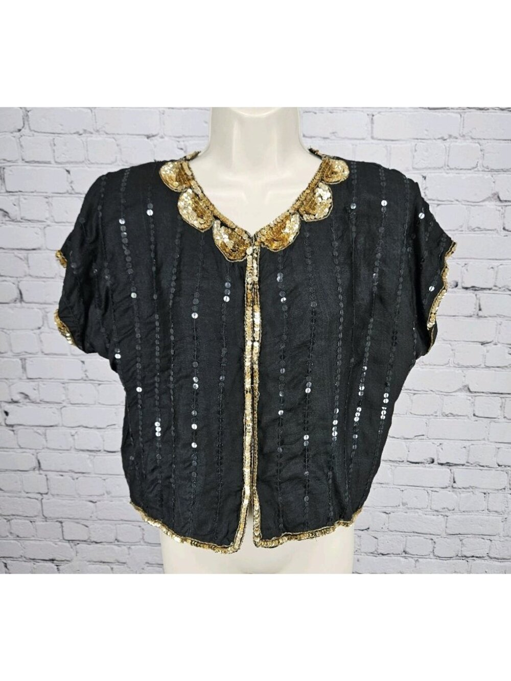 VTG Tina Black 100% Silk Sequin Gold Trim Short Sleeve Hook & Eye Jacket Medium